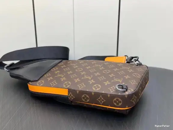 VUITTON AVENUE SLINGBAG LOUIS 0606